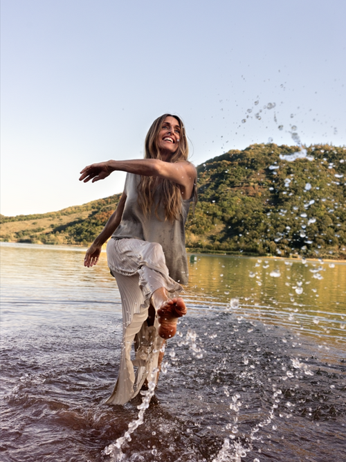 iana, regreso a las raíces.